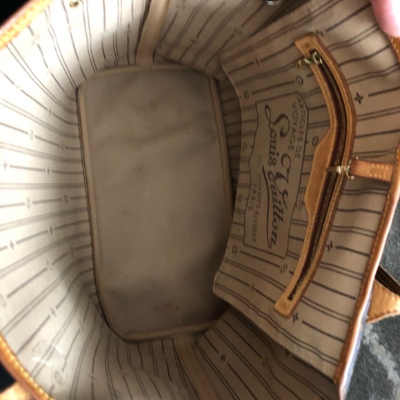 Authentic Louis Vuitton Neverfull MM Monogram Bag - Picture 8 of 16